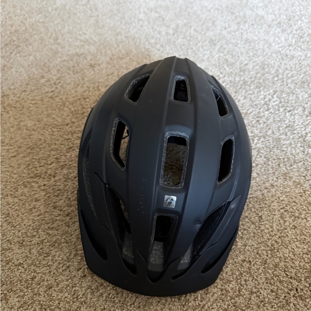 Bontrager Solstice MIPS Bike Helmet – Matte Black, Size M/L - Picture 2 of 4